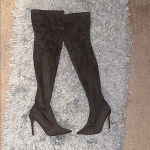 PRE-LOVED✨⭐️✨Gray Over the Knee boots